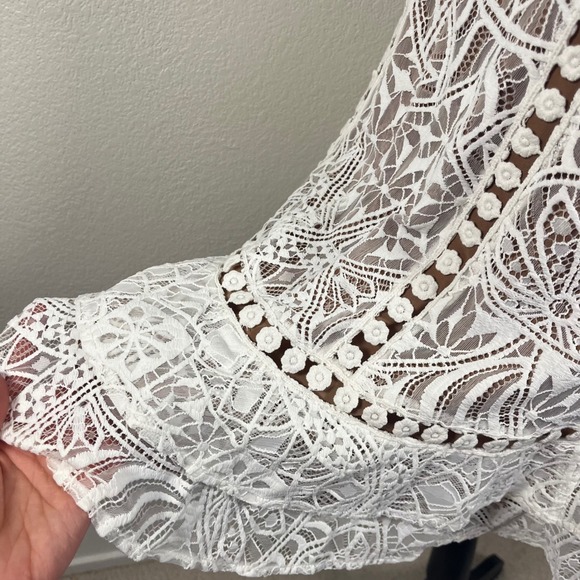 For Love & Lemons Emerie White Lace Open Back Halter Mini Scandi Dress Sz M - Picture 8 of 14